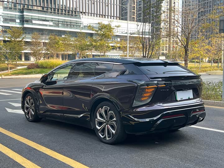 Фото 7 - HiPhi X