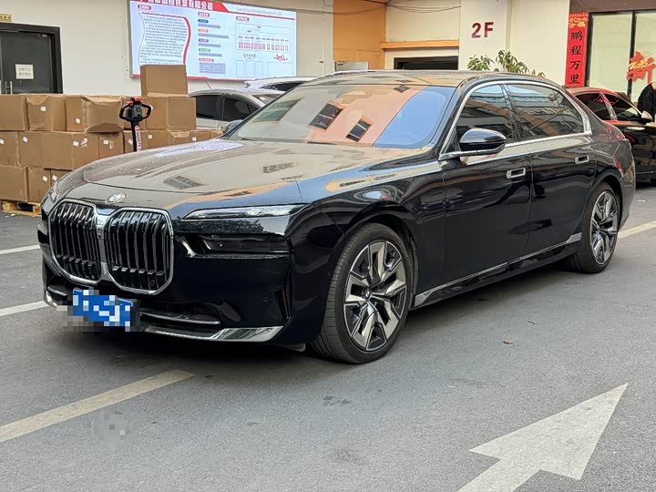 Фото 1 - BMW 7 Series