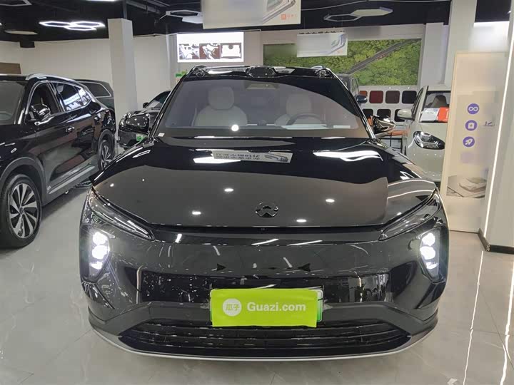 Фото 3 - Nio EC6