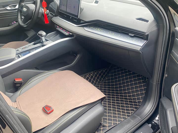 Фото 4 - Geely Preface