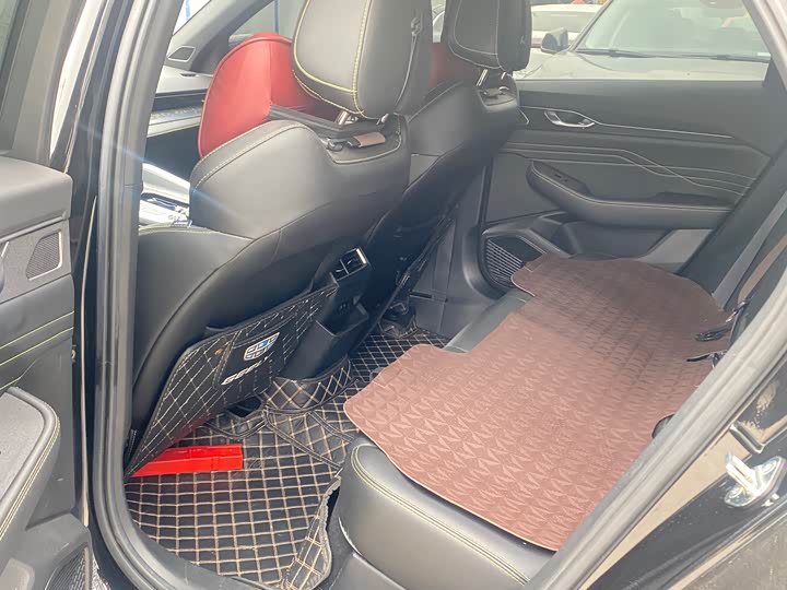 Фото 6 - Geely Preface