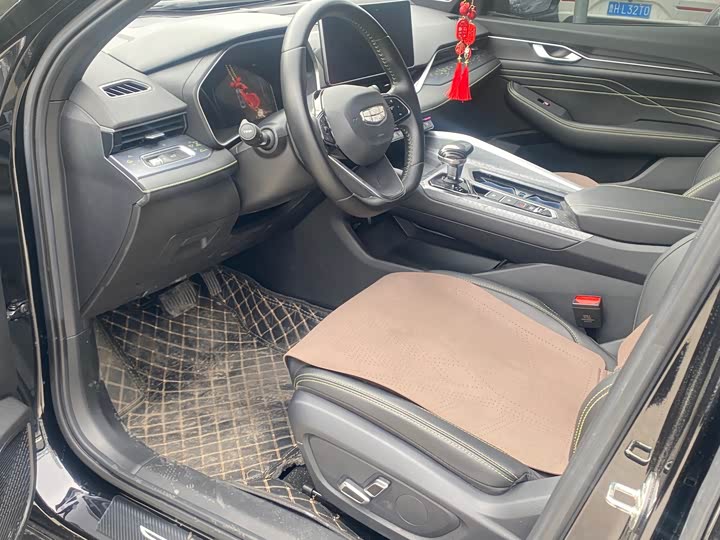 Фото 9 - Geely Preface