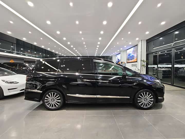 Фото 2 - Honda Elysion