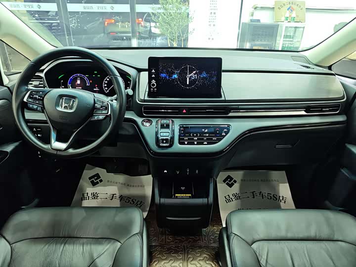 Фото 9 - Honda Elysion