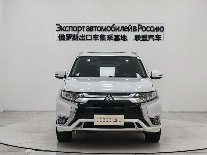 Фото 2 - Mitsubishi Outlander