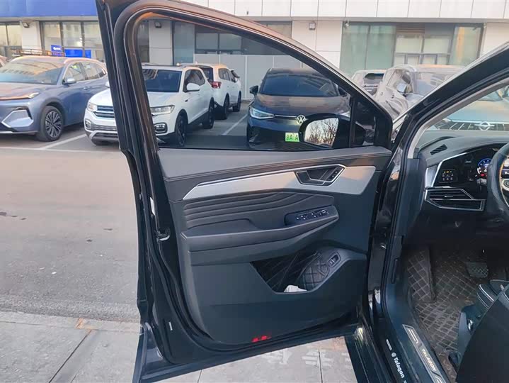 Фото 7 - Volkswagen Talagon