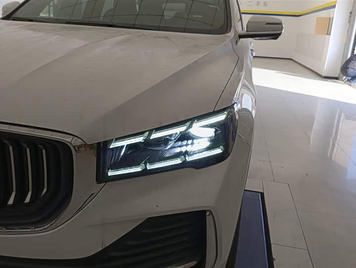 Фото 5 - Geely Monjaro