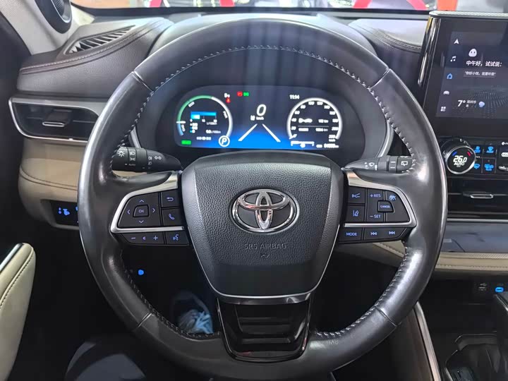 Фото 5 - Toyota Highlander