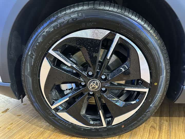 Фото 9 - Toyota bZ3X