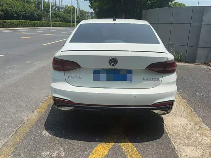 Фото 9 - Volkswagen Lavida