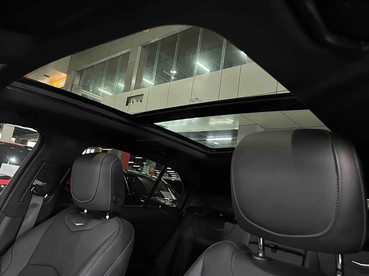 Фото 5 - Cadillac XT4