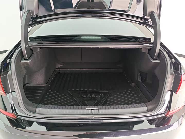 Фото 4 - Volkswagen Passat