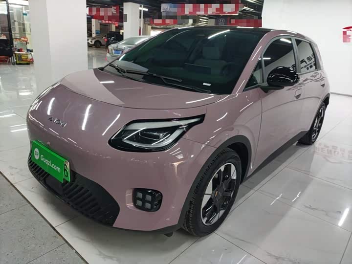 Фото 2 - GAC Aion UT