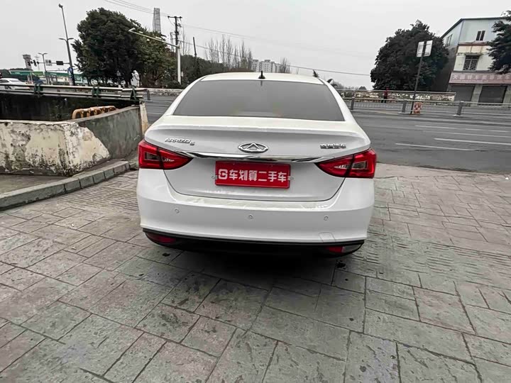 Фото 8 - Chery Arrizo 5