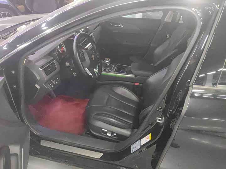 Фото 2 - Hongqi H5