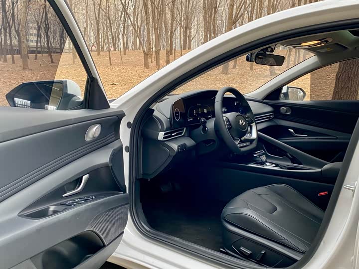 Фото 8 - Hyundai Elantra N line