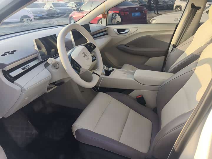 Фото 4 - MG Motor 4 EV