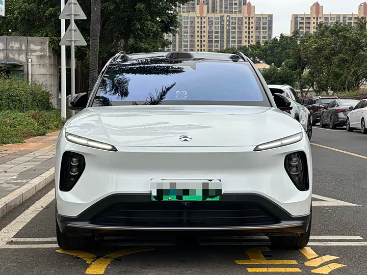 Фото 2 - Nio ES6