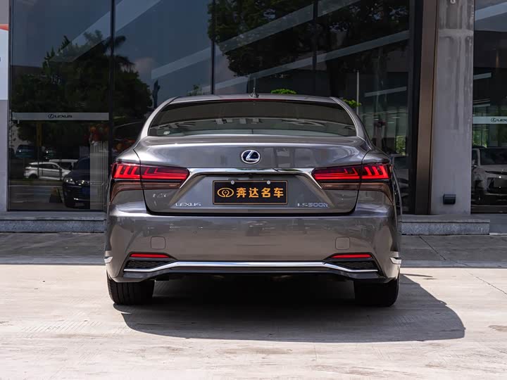 Фото 5 - Lexus LS