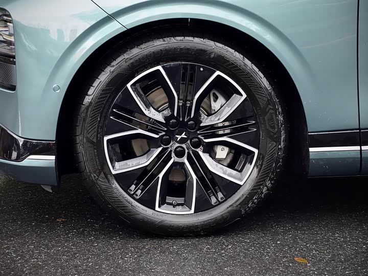 Фото 7 - XPeng G9