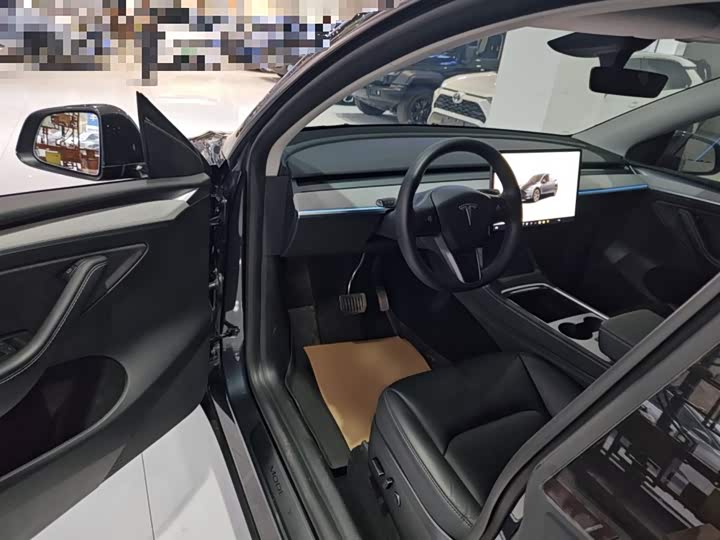 Фото 9 - Tesla Model Y