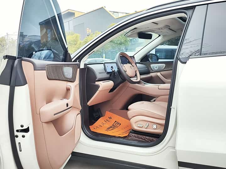 Фото 5 - Leapmotor C11