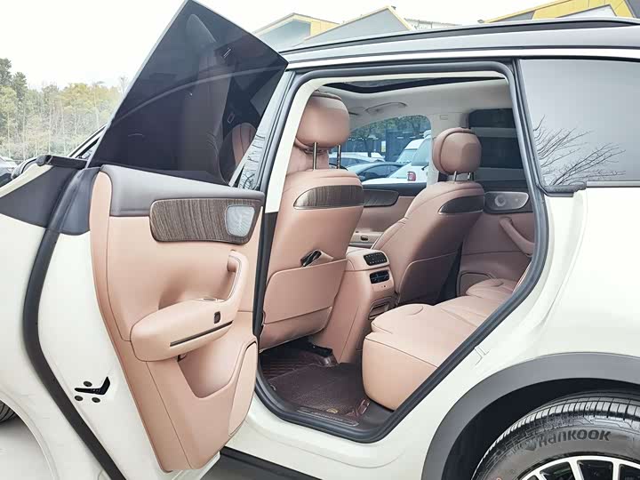 Фото 8 - Leapmotor C11