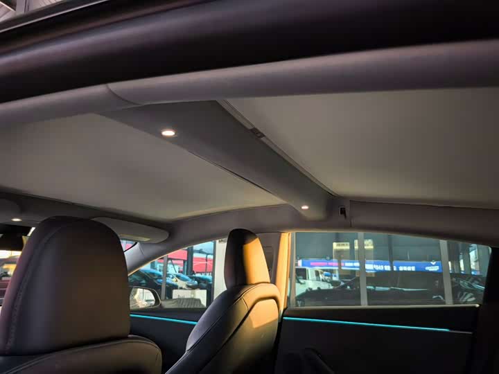 Фото 7 - Tesla Model 3