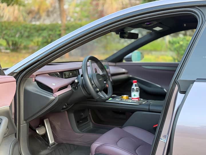 Фото 4 - Xiaomi SU7