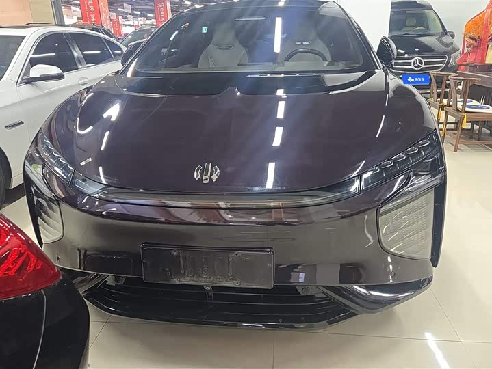 Фото 2 - HiPhi X