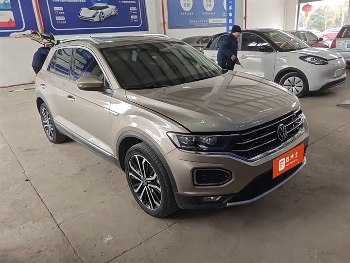 Фото 2 - Volkswagen T-Roc