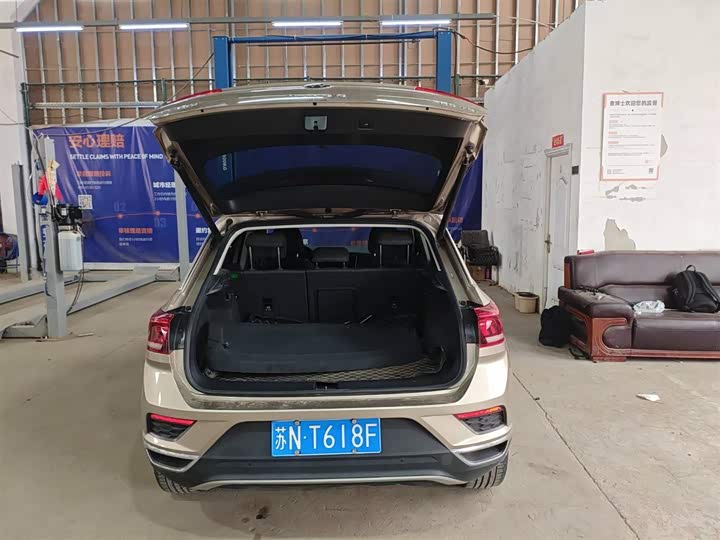 Фото 9 - Volkswagen T-Roc