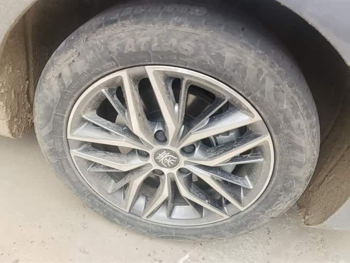 Фото 6 - BYD Qin Plus