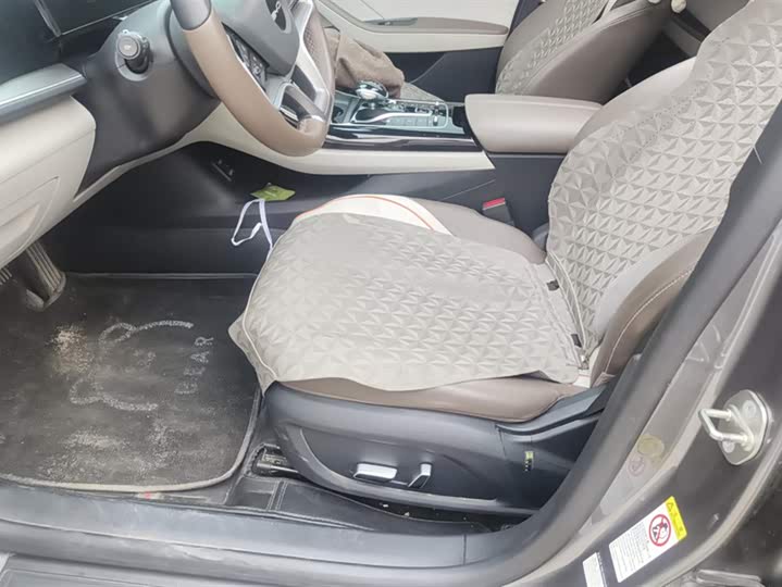 Фото 9 - BYD Qin Plus