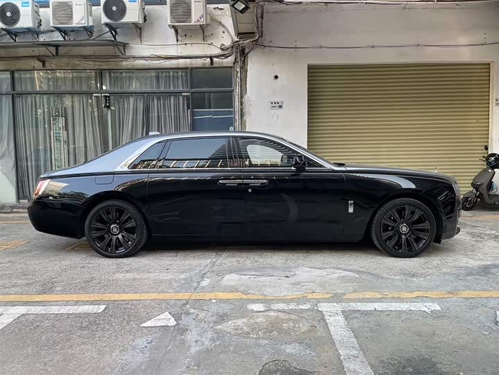 Фото 8 - Rolls-Royce Ghost