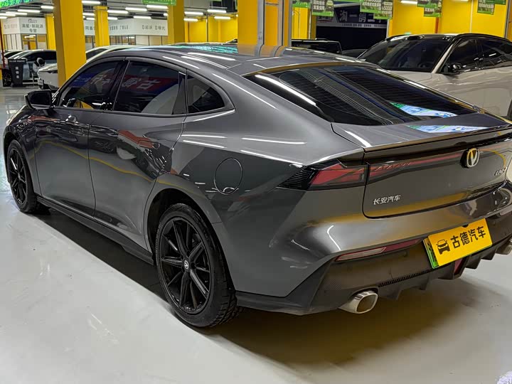 Фото 7 - Changan UNI-V Hybrid