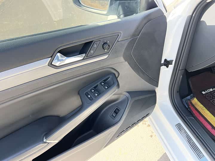 Фото 9 - Volkswagen Lamando L