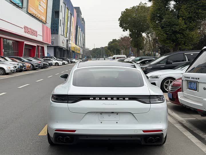 Фото 6 - Porsche Panamera