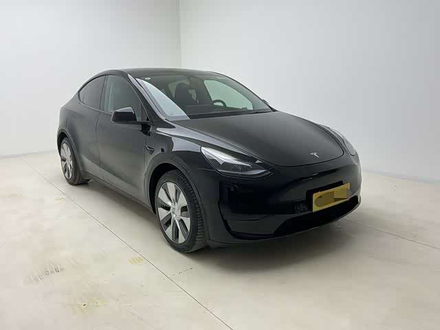 Фото 3 - Tesla Model Y