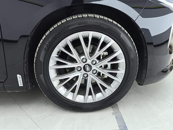 Фото 6 - Bestune B70