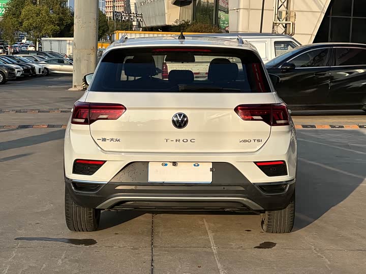 Фото 8 - Volkswagen T-Roc