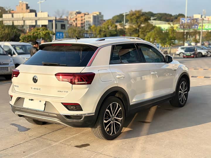 Фото 9 - Volkswagen T-Roc