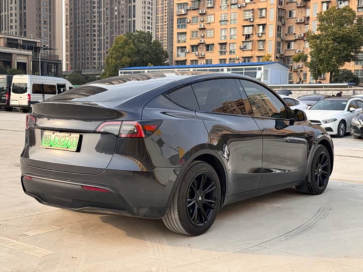 Фото 9 - Tesla Model Y