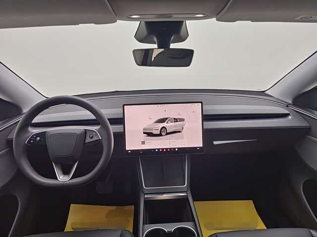 Фото 6 - Tesla Model Y