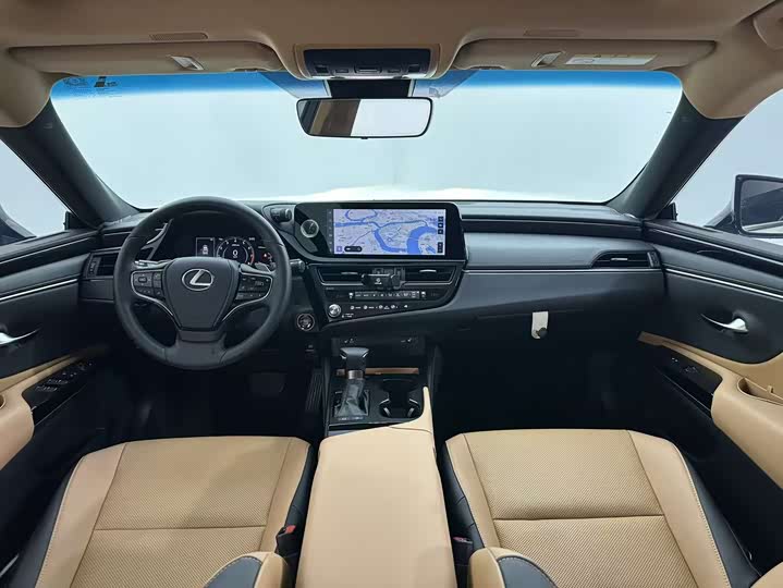 Фото 2 - Lexus ES