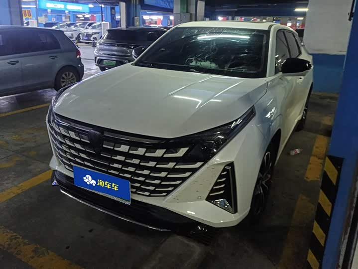 Фото 1 - Changan UNI-Z Hybrid