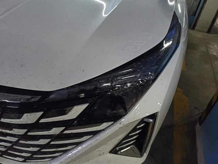 Фото 5 - Changan UNI-Z Hybrid