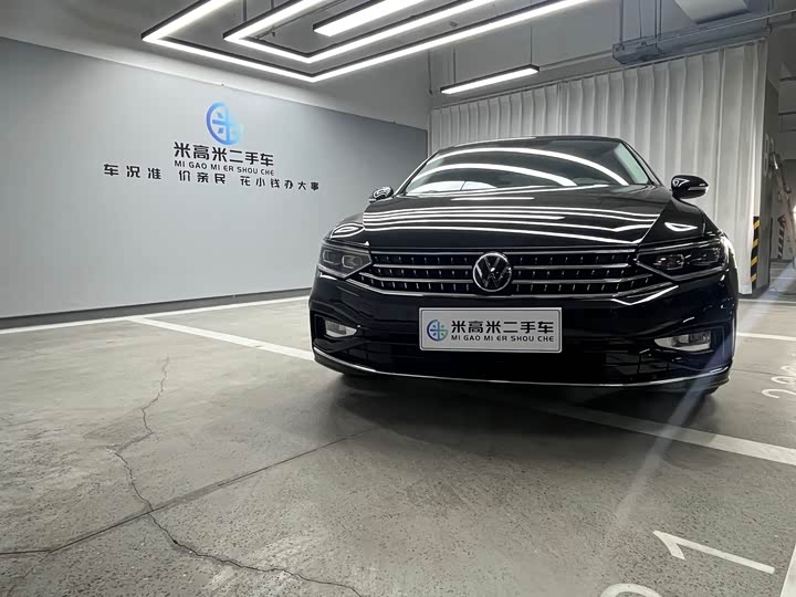 Фото 1 - Volkswagen Magotan