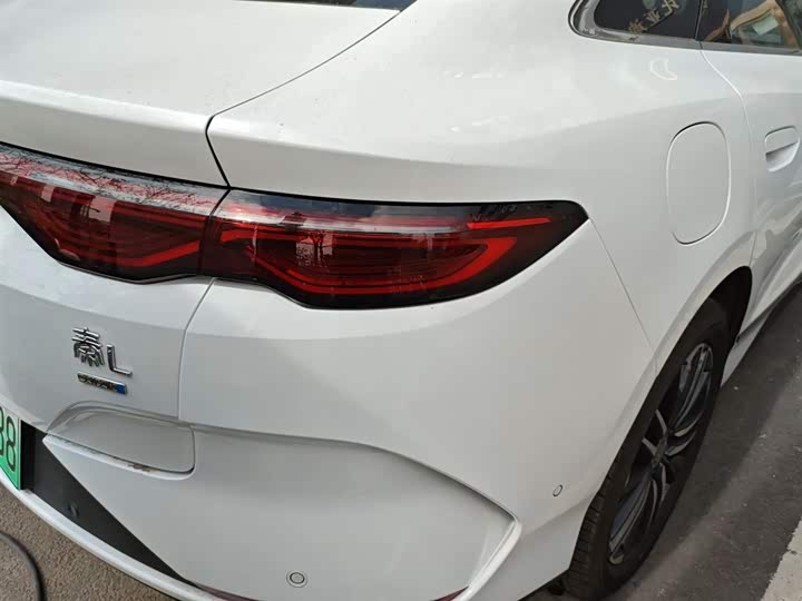 Фото 8 - BYD Qin L