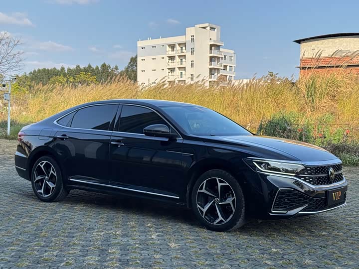 Фото 3 - Volkswagen Passat